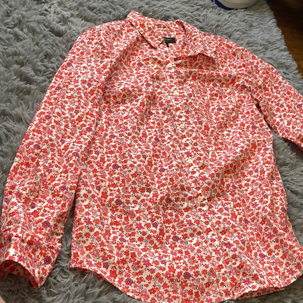 Size M for women Banana republic, very pretty and casual